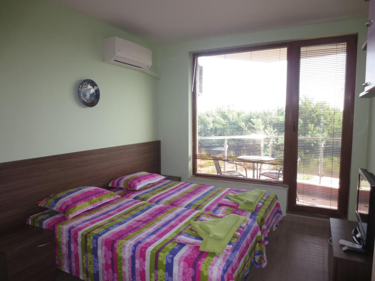 Fantasy Apartments Saint Constantine And Helena Resort Saints Constantine and Helena Exterior foto